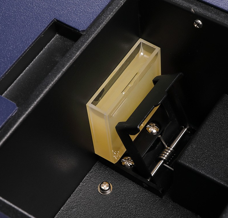 Color measurement of liquids in chemical enterprises